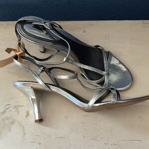Alfani silver strappy step n flex heels 7.5